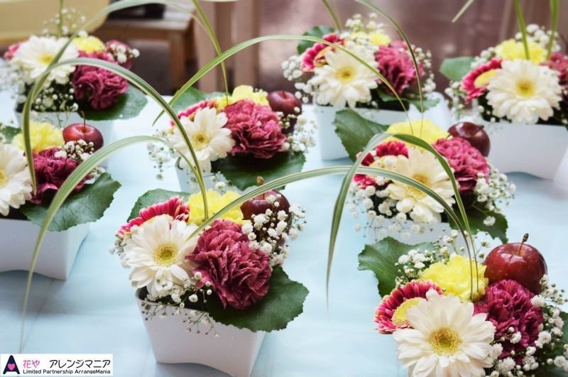 画像1: 宜野湾市 定期納品のお花｜店舗エントランス向けアレンジメント 要見積もり (1)