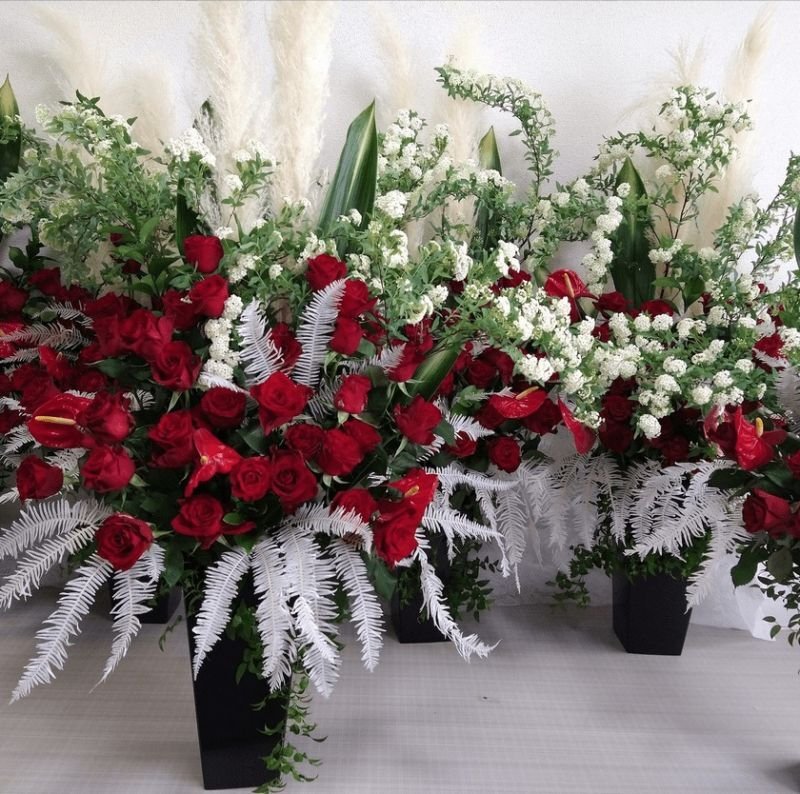 画像1: 赤バラメイン　アレンジメント【予算30000円】沖縄の花屋アレンジマニア (1)