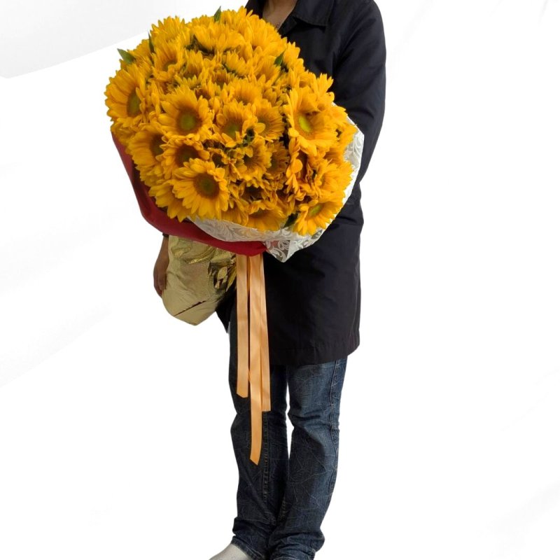 画像5: 沖縄でプロポーズに贈るヒマワリ108本の花束｜明るい未来を誓う特別な一束 (5)