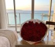 画像2: 沖縄でプロポーズに贈る赤バラ99本の花束｜ホテル配達・サプライズ対応(永遠の愛) (2)