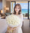 画像1: 沖縄 プロポーズ 白バラ108本の花束｜ホテル配達OK (1)