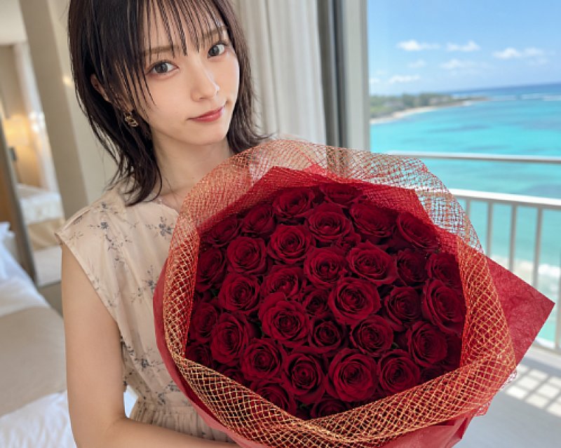 画像1: 沖縄 プロポーズ 赤バラ50本の花束｜ホテル配達・サプライズ対応 (1)
