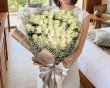 画像5: 沖縄 プロポーズ 白バラ60本とカスミソウの花束 (5)