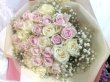 画像2: 沖縄でプロポーズ 白薔薇＆ピンクバラ40本かすみ草の花束（沖縄配達対応） (2)