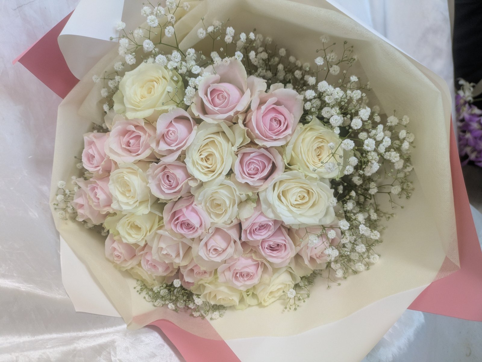 沖縄のホテルでプロポーズ。赤バラ108本の花束を届けるまでに確認すること